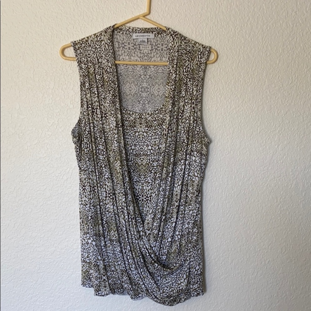 Sleeveless blouse